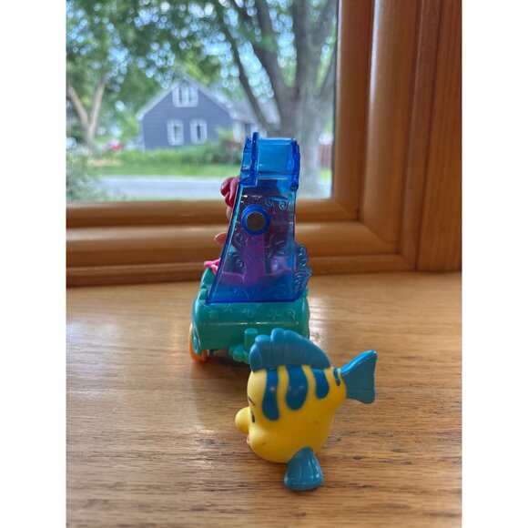 Fisher-Price Little People Disney Ariel & Flounder Set - Picture 3 of 4